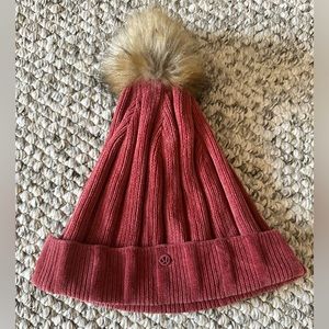 LULULEMON HAT